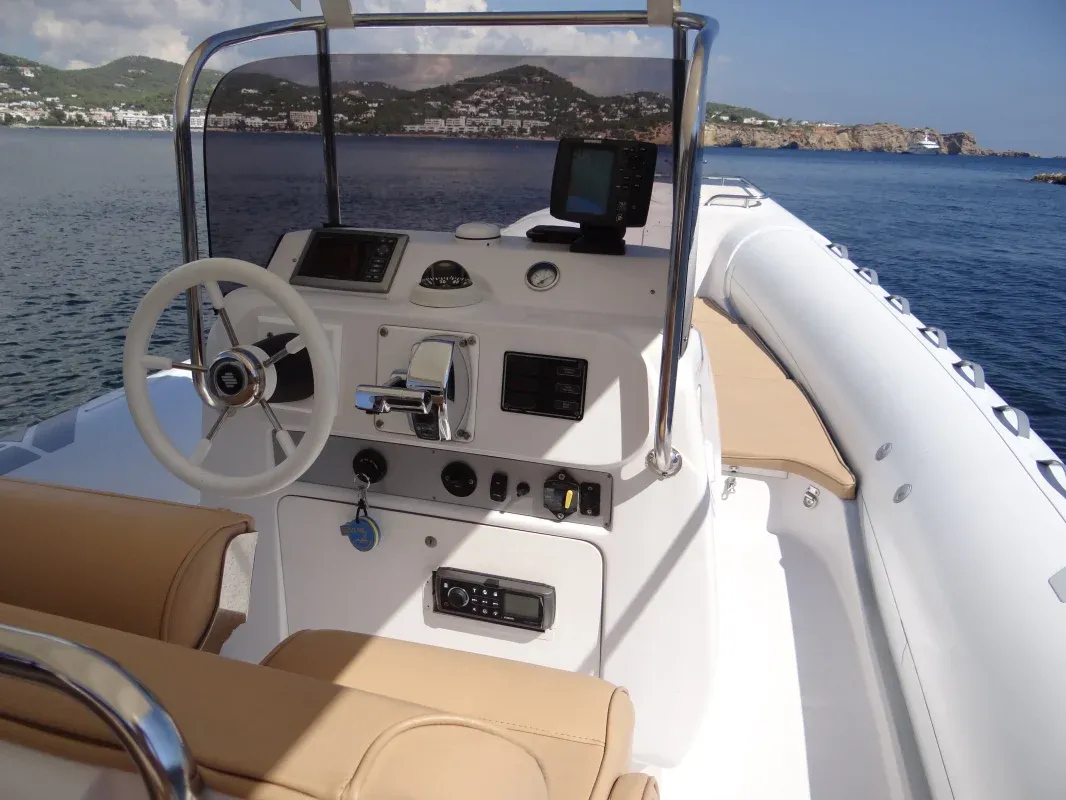 ALQUILER LANCHA NEUMATICA IBIZA  website