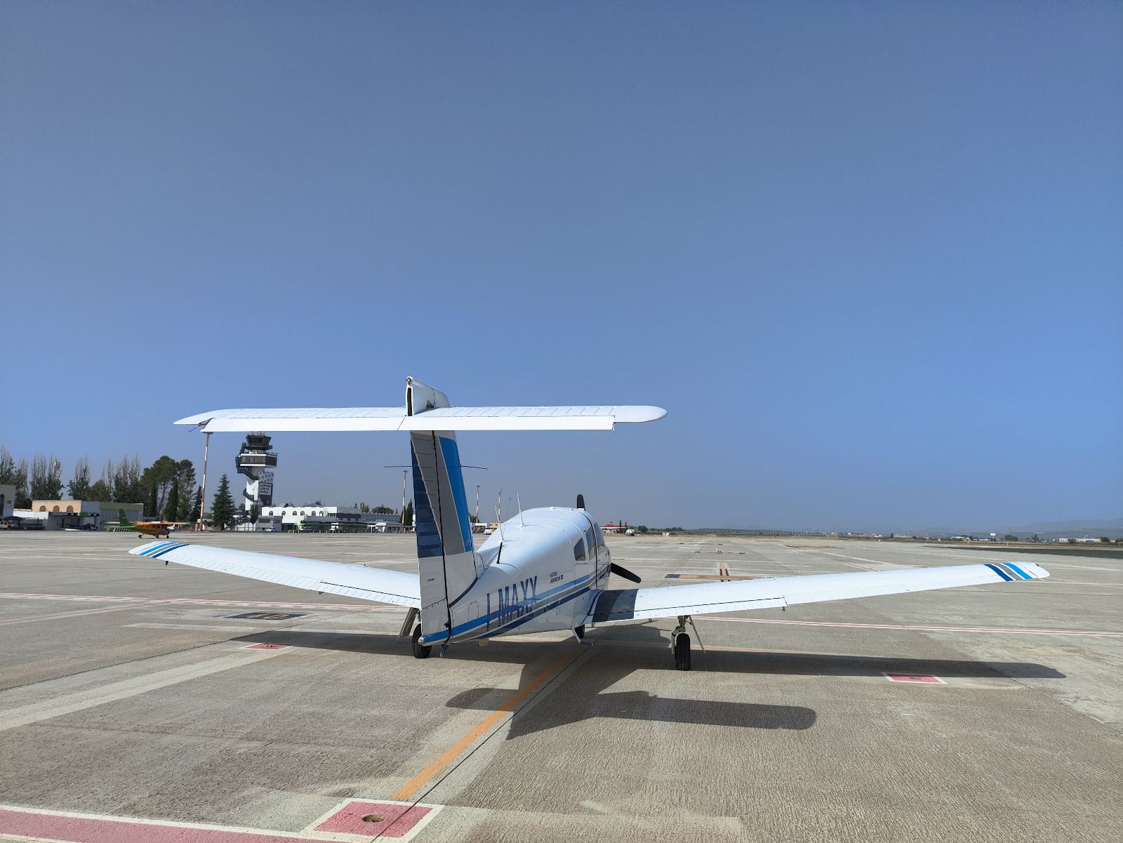 ALQUILER DE AVION PIPER 4 PERSONAS  website