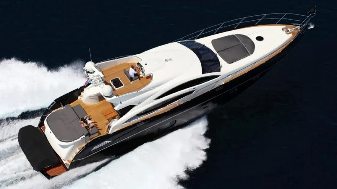 Alquiler de Sunseeker Predator 74 BLACK JAX en Ibiza  website