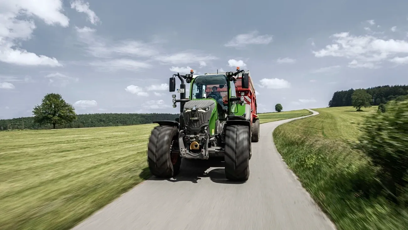 Alquiler de Tractor Fendt  website