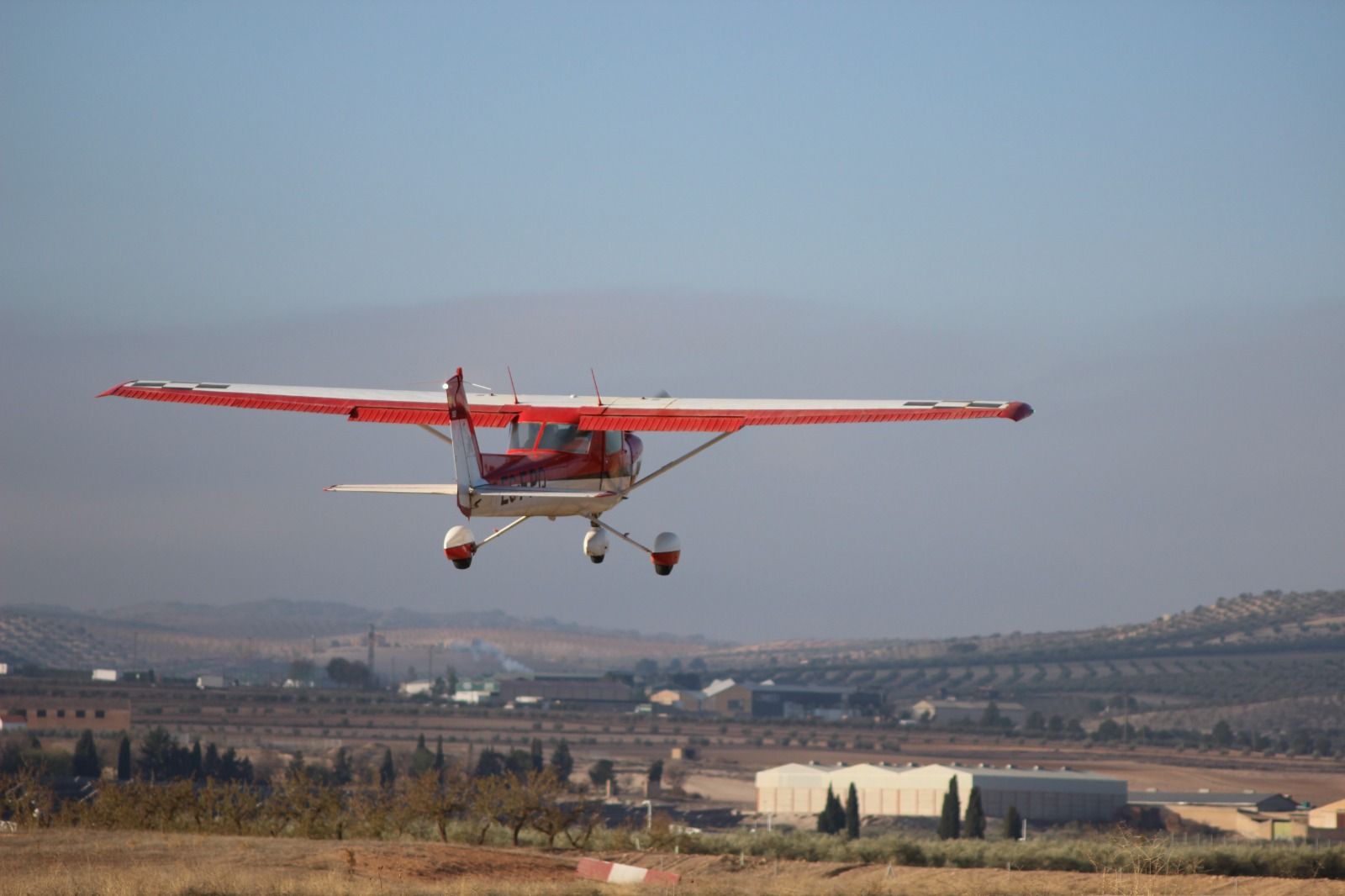 ALQUILER DE AVION  CESSNA 150 para 2 personas  website