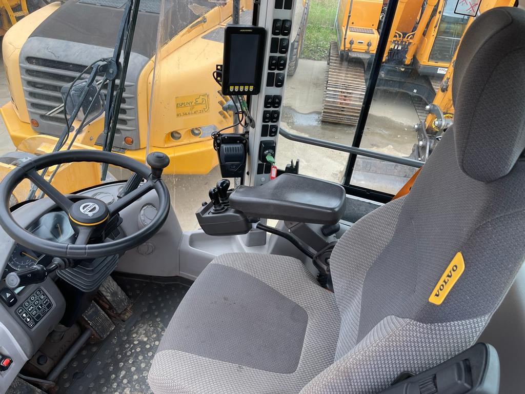 ALQUILER PALA CARGADORA VOLVO L120H website