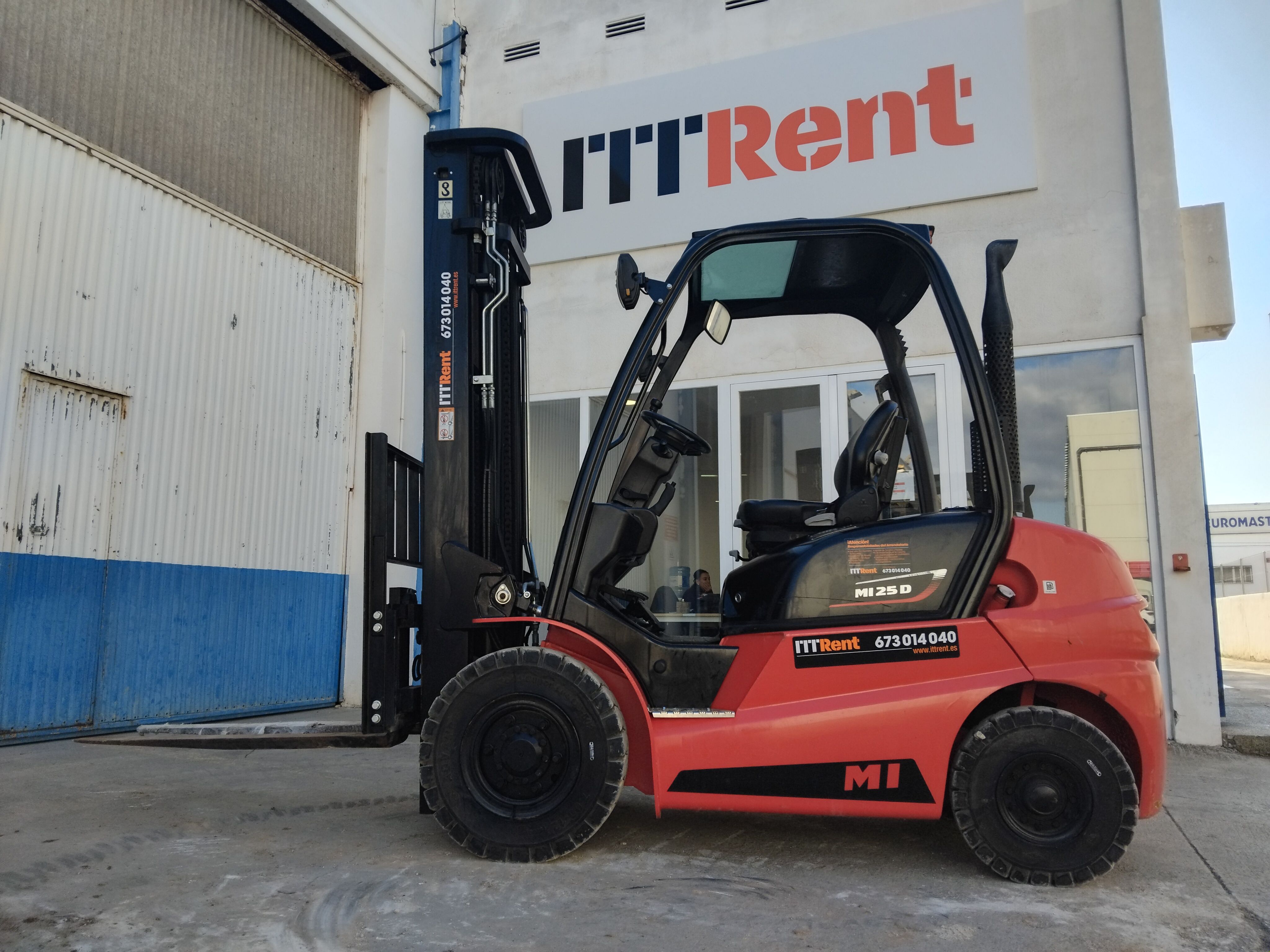ALQUILER CARRETILLA  MANITOU MI25D website