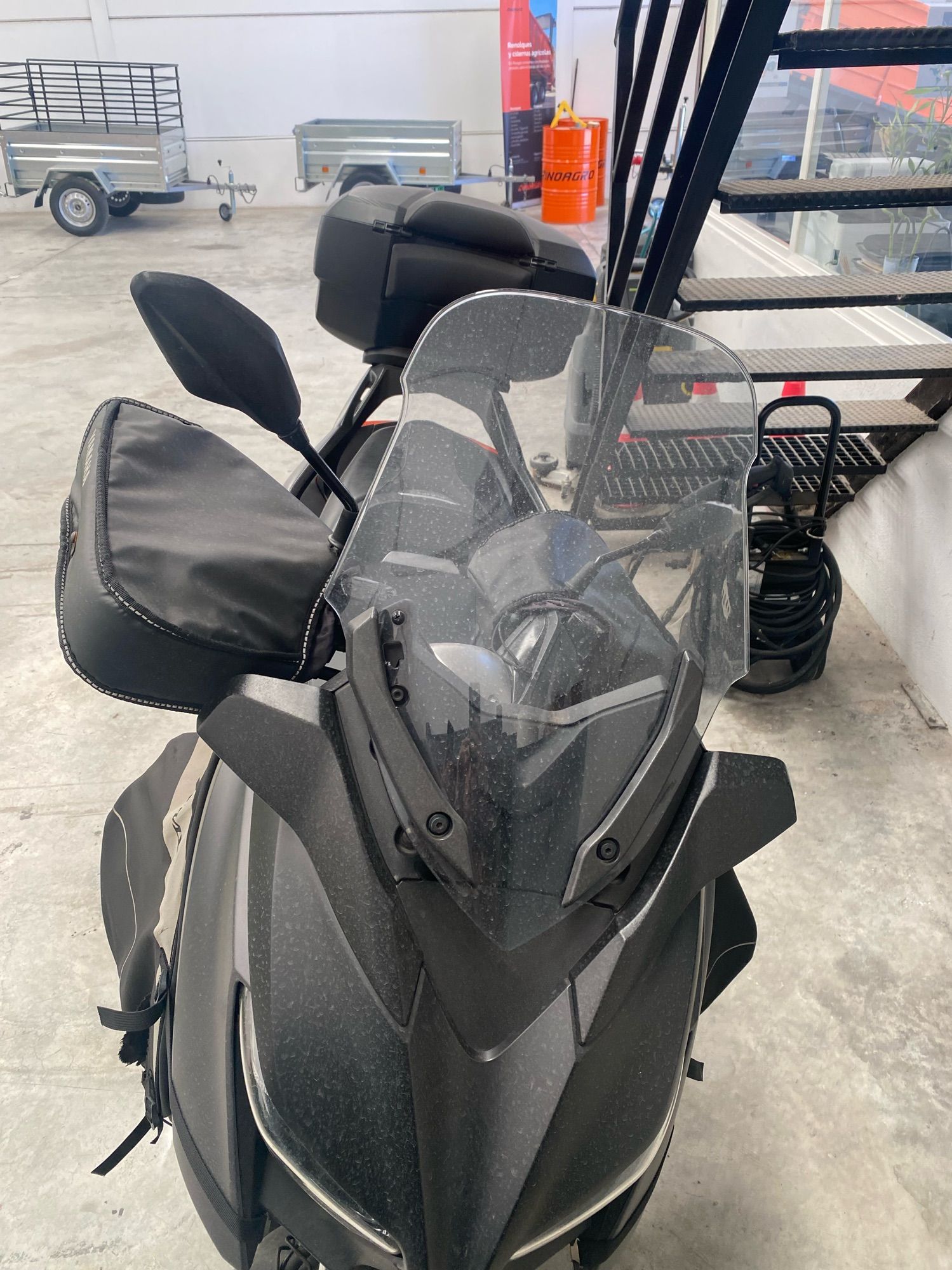 Yamaha X Max 125 en alquiler website