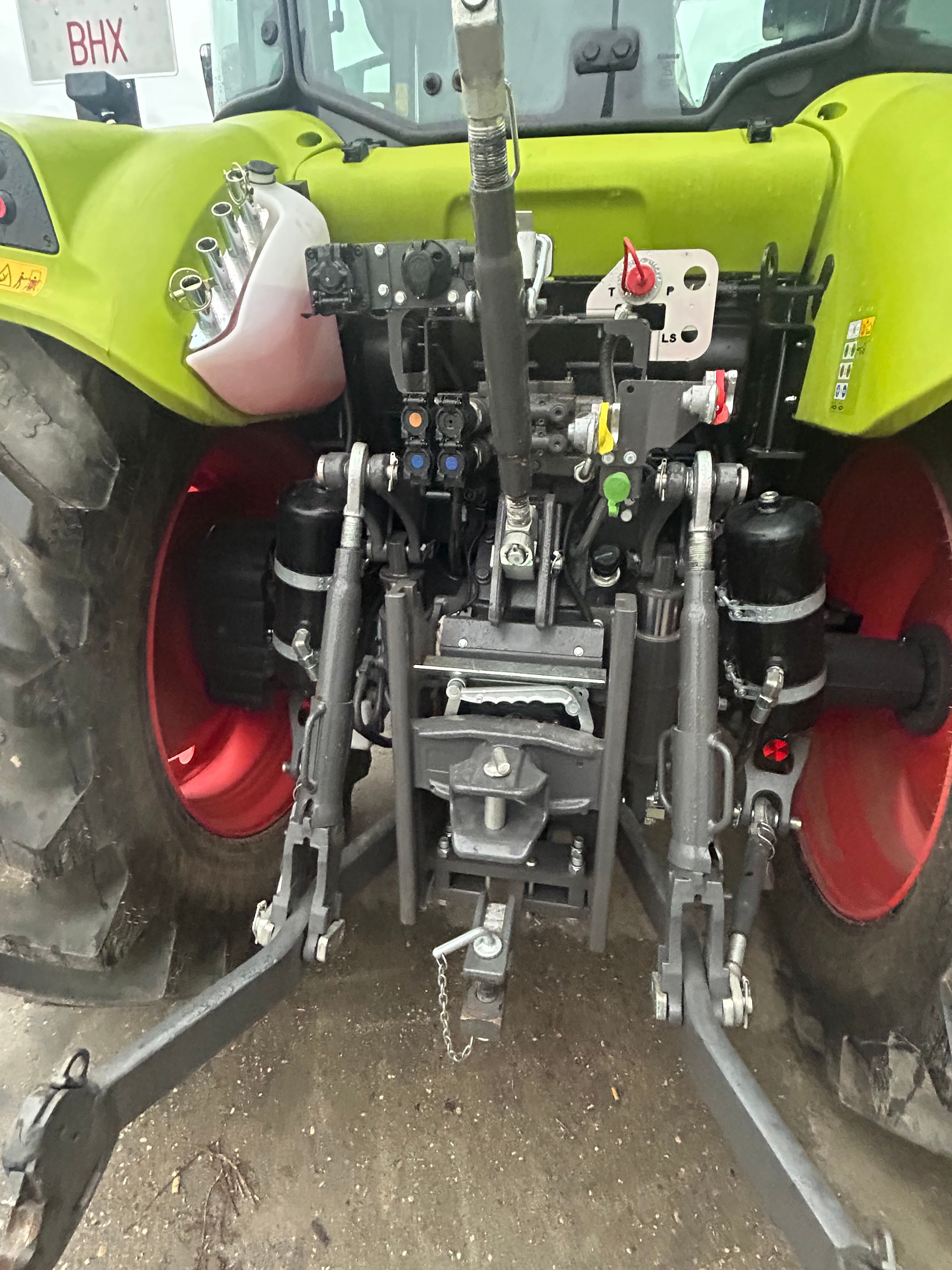 🚜 Alquiler de Tractor Claas Arion 430 en Segovia – 113 CV, GPS Autoguiado y Máximo Confort website