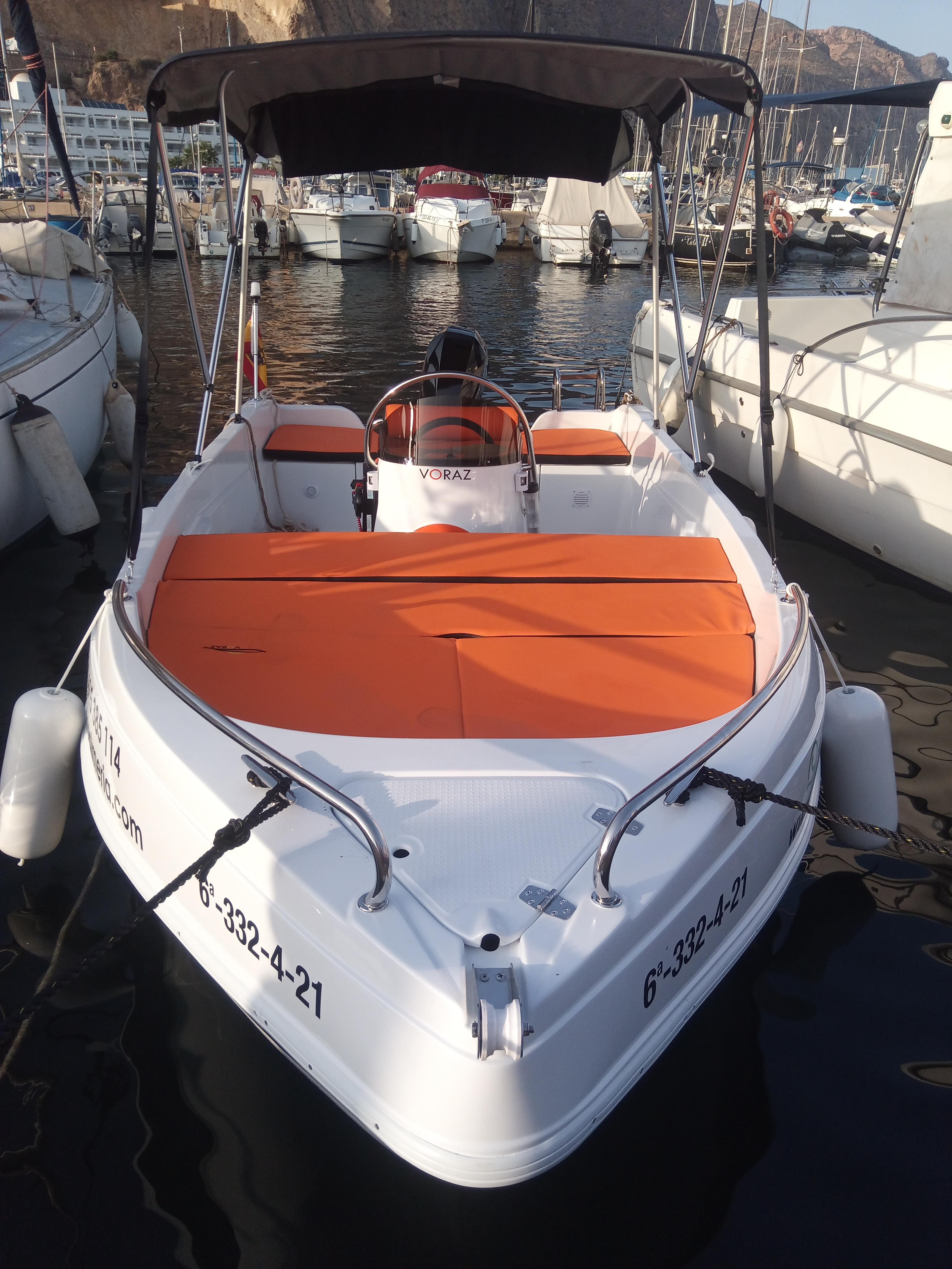 Alquiler de barco sin titulación en Almería website