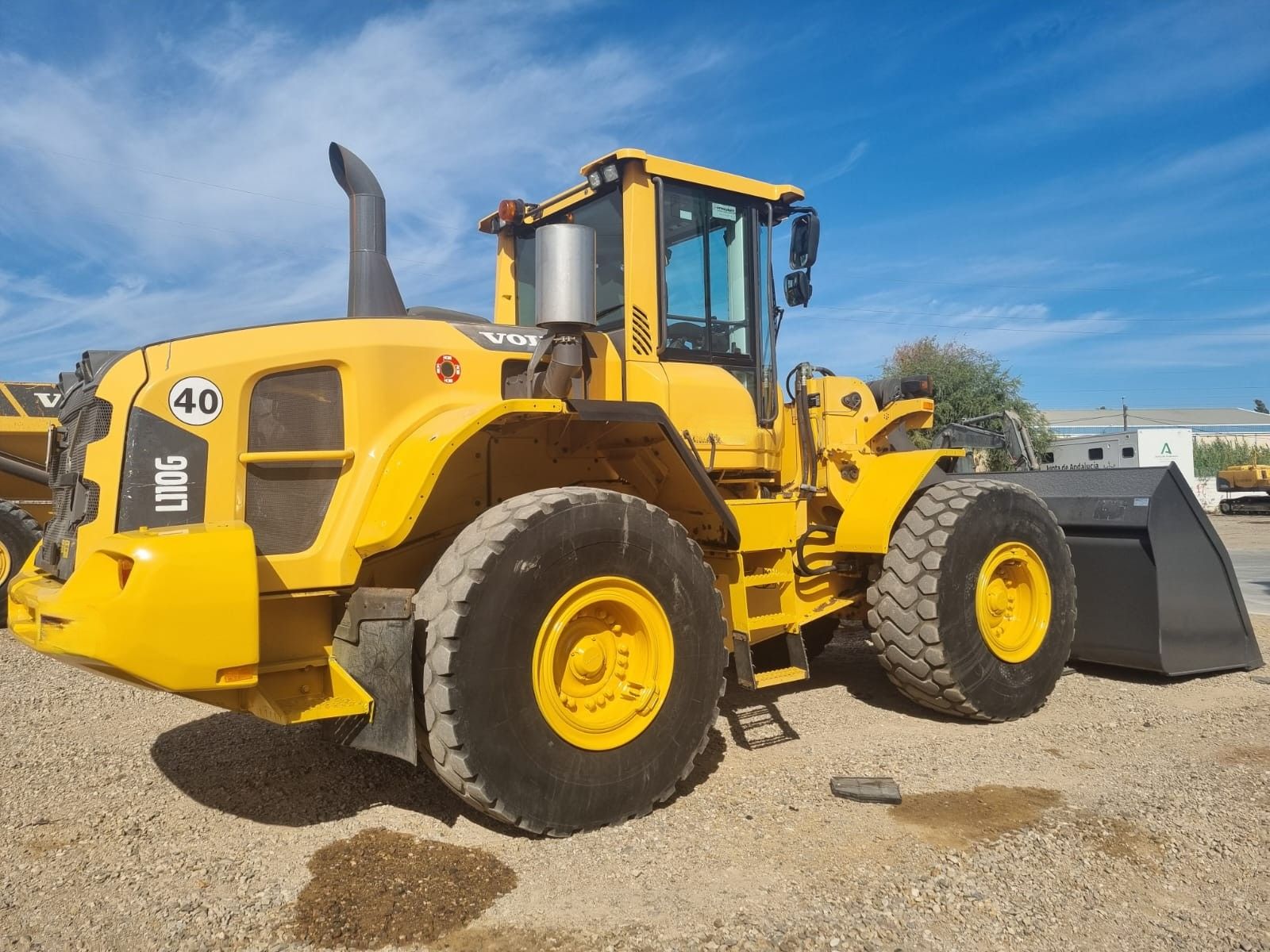 ALQUILER PALA CARGADORA VOLVO L110G website