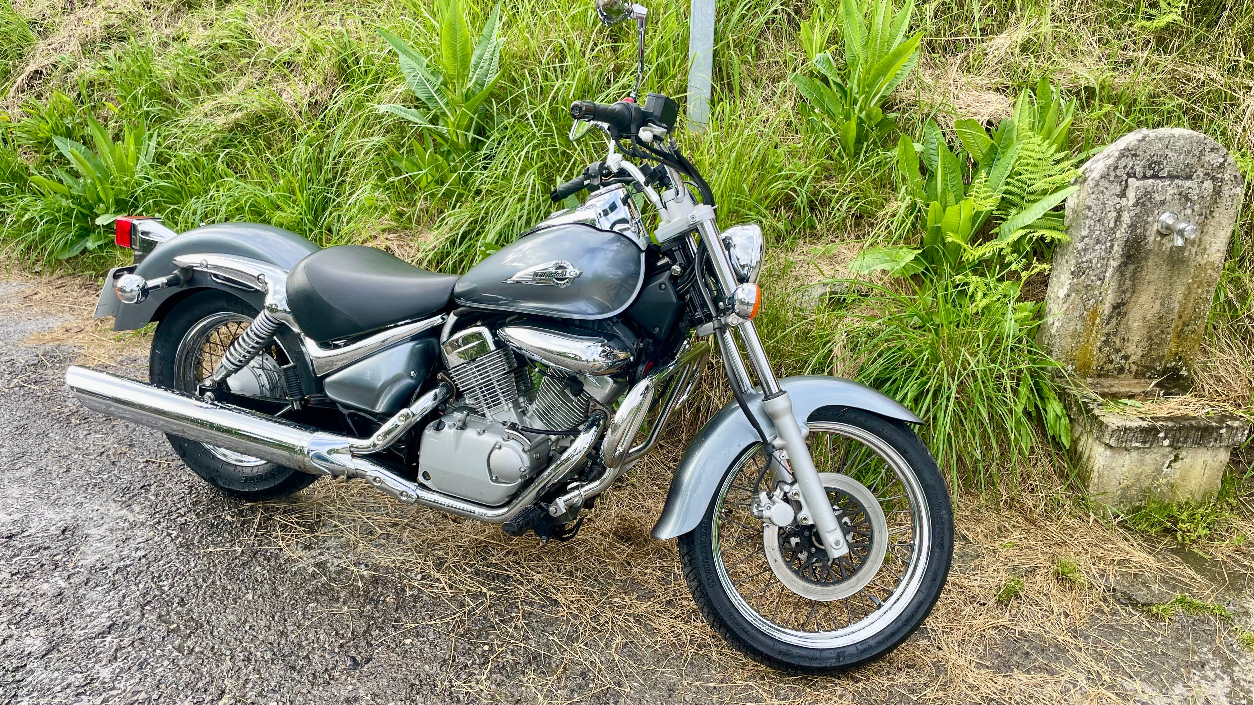 Suzuki intruder 125 website