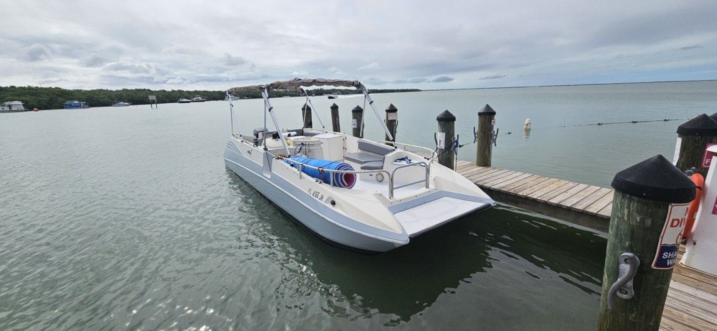 Alquiler Barco para 12 personas  website