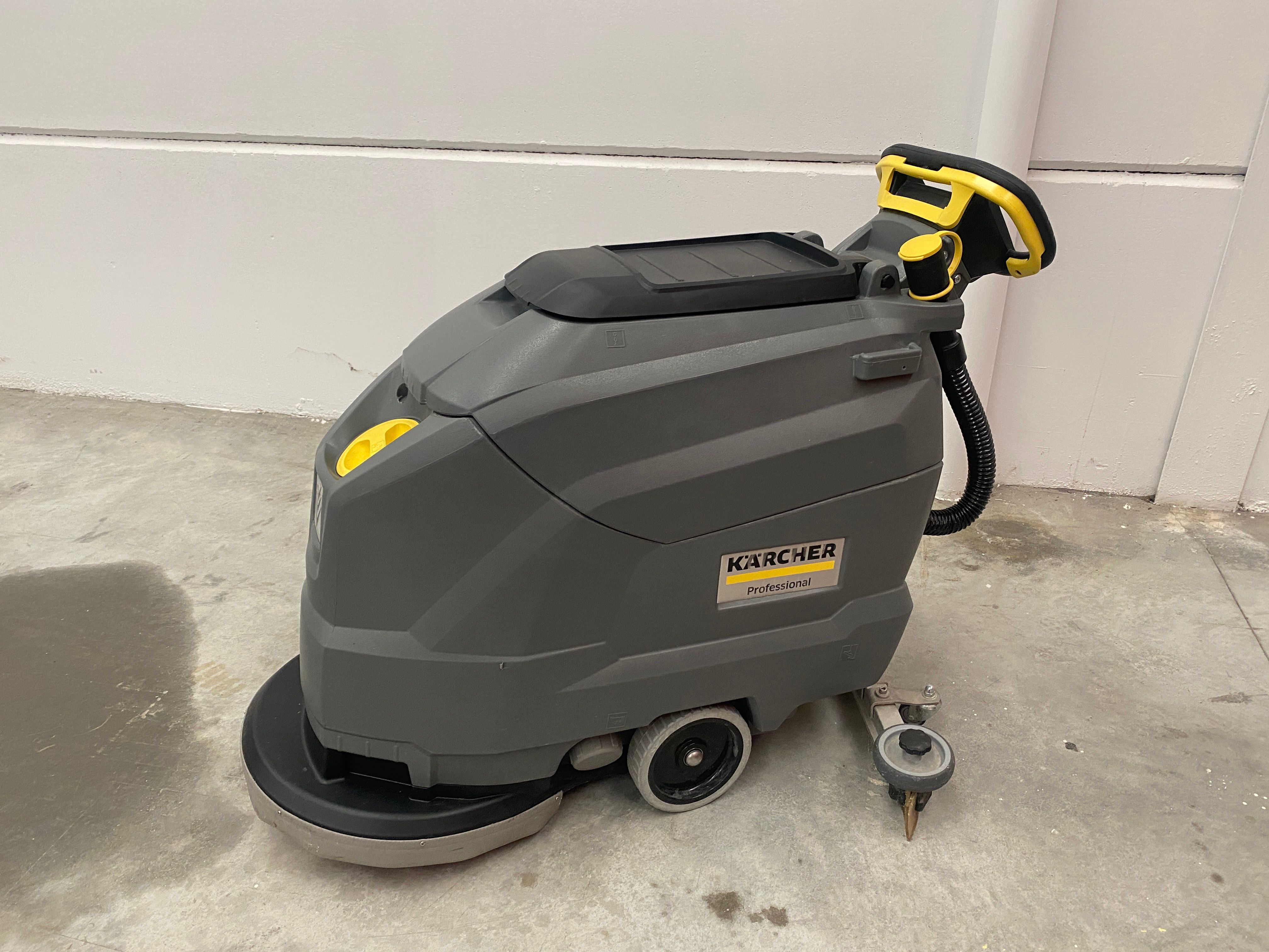 Alquiler de Fregadora Karcher website