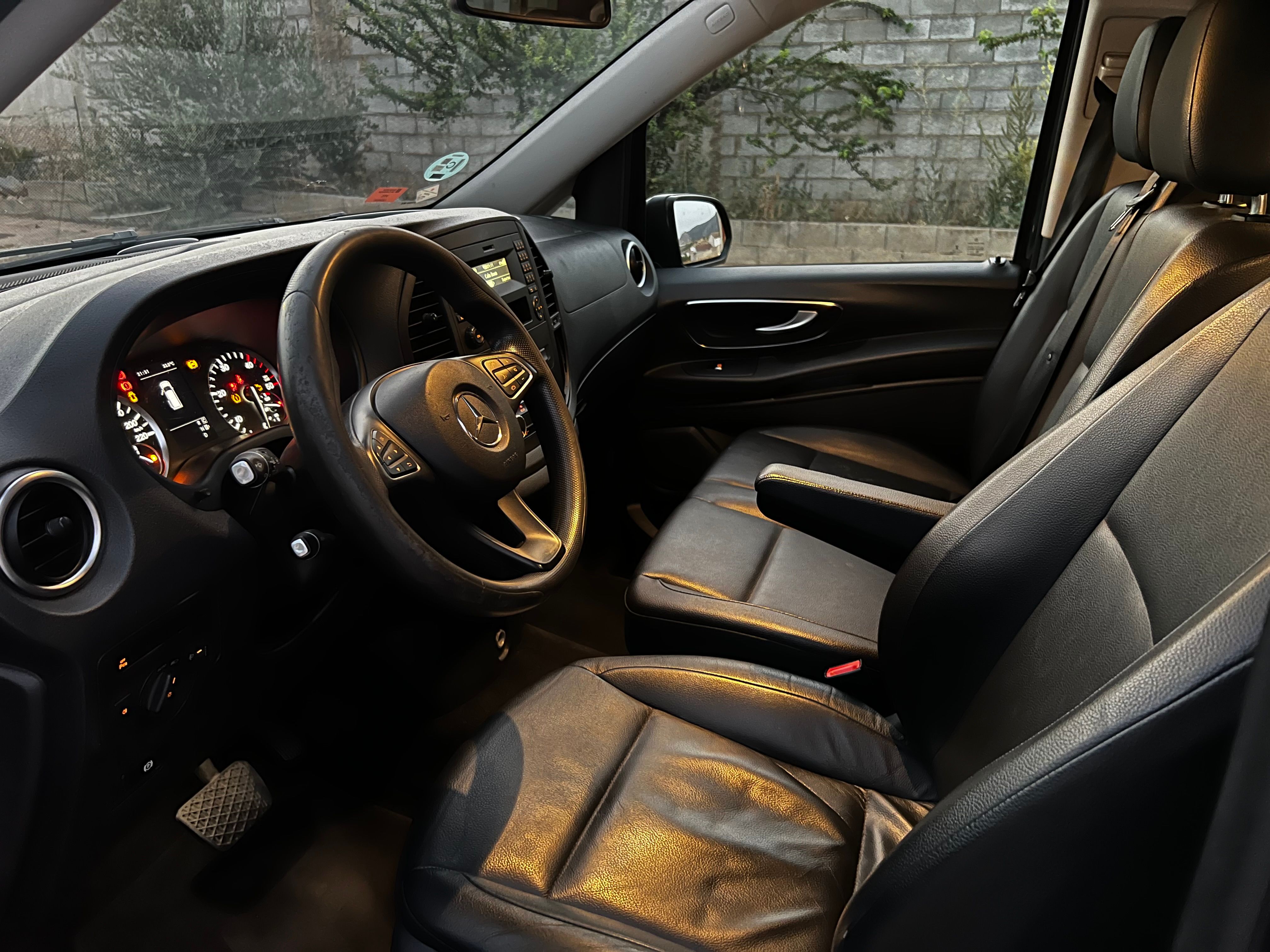 Alquiler Mercedes Benz website