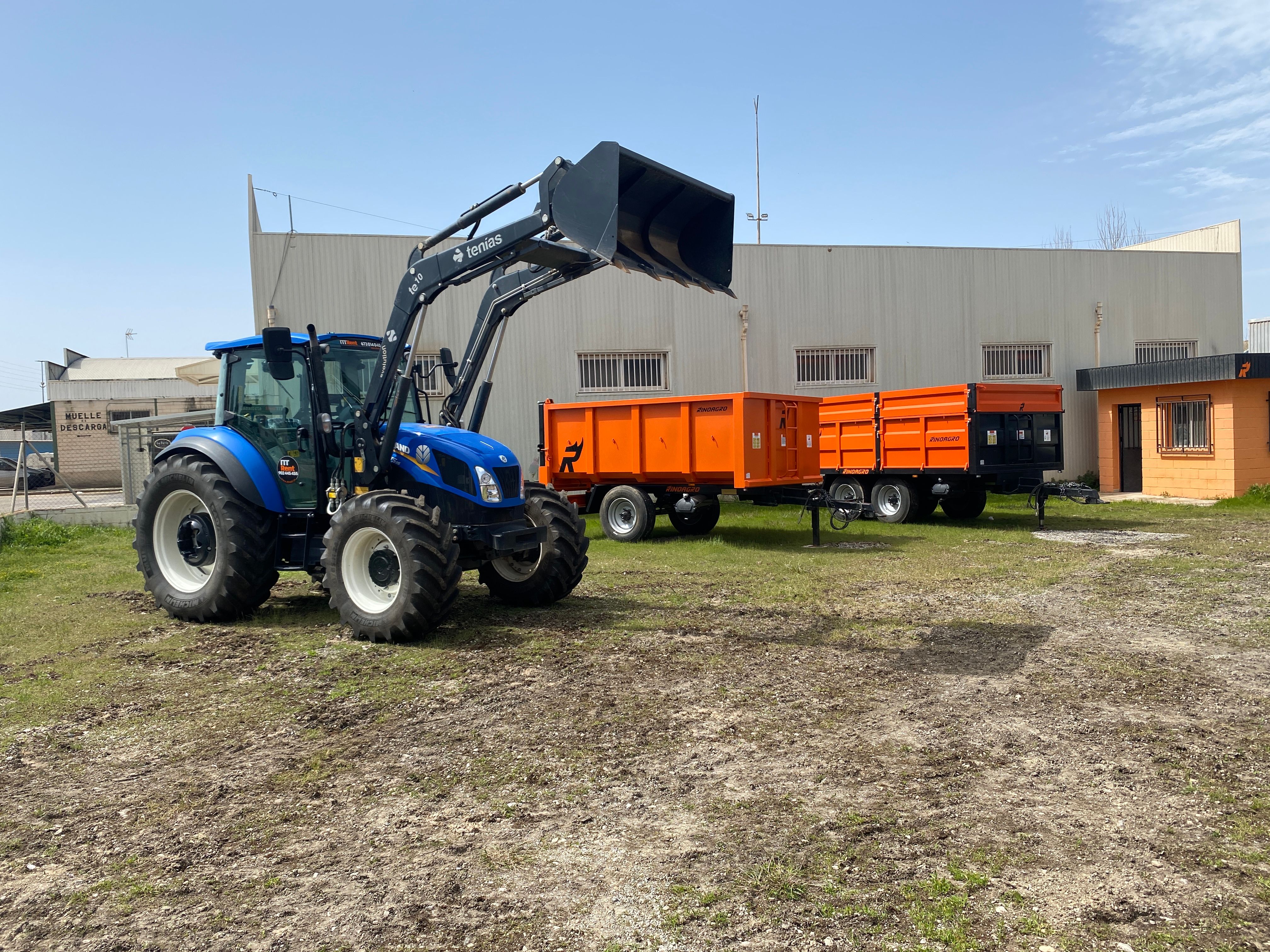 Alquiler de Tractor New Holland T5 115CV con Pala  website