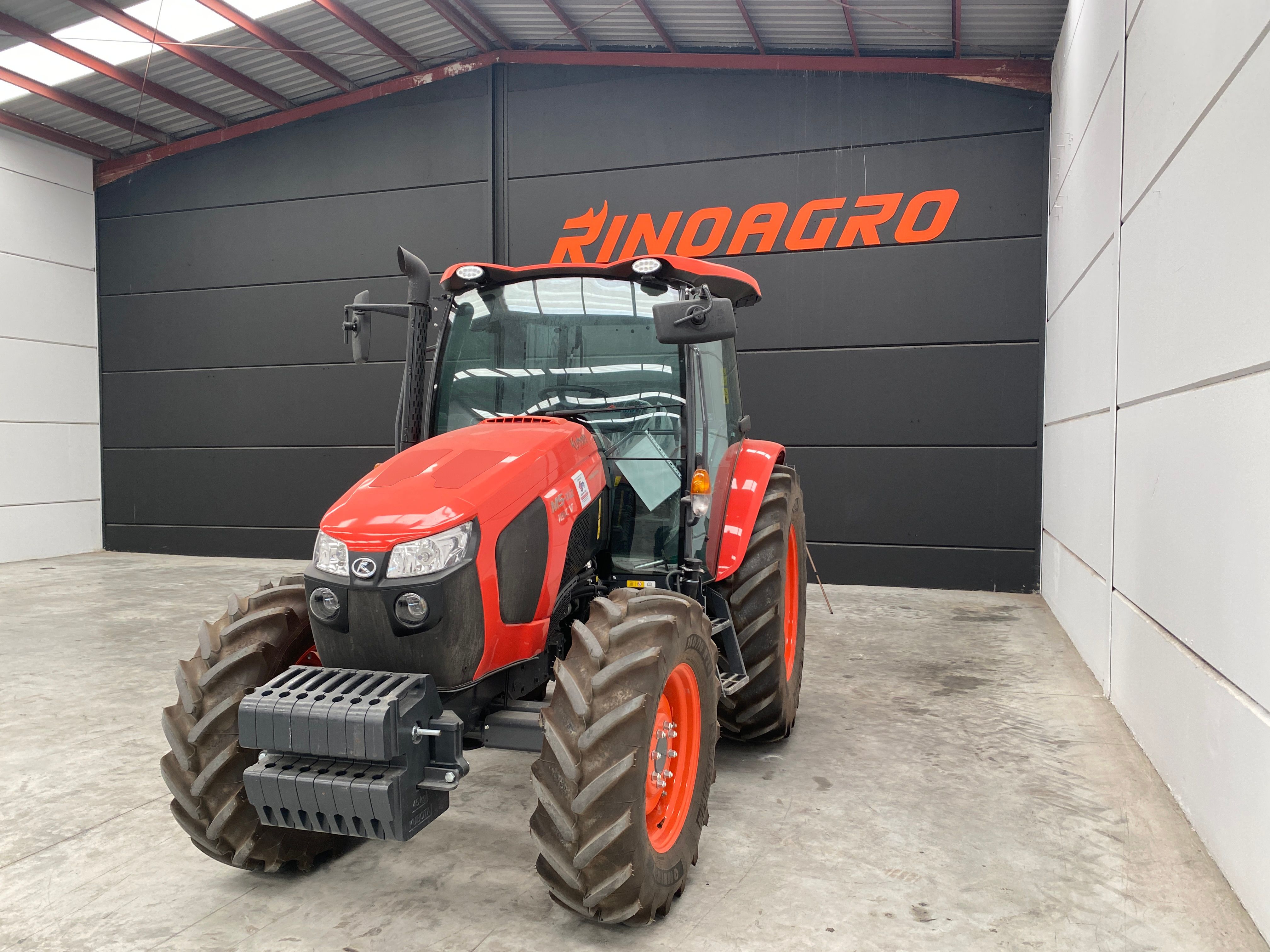 Alquiler Tractor Kubota M5 112 en Granada website