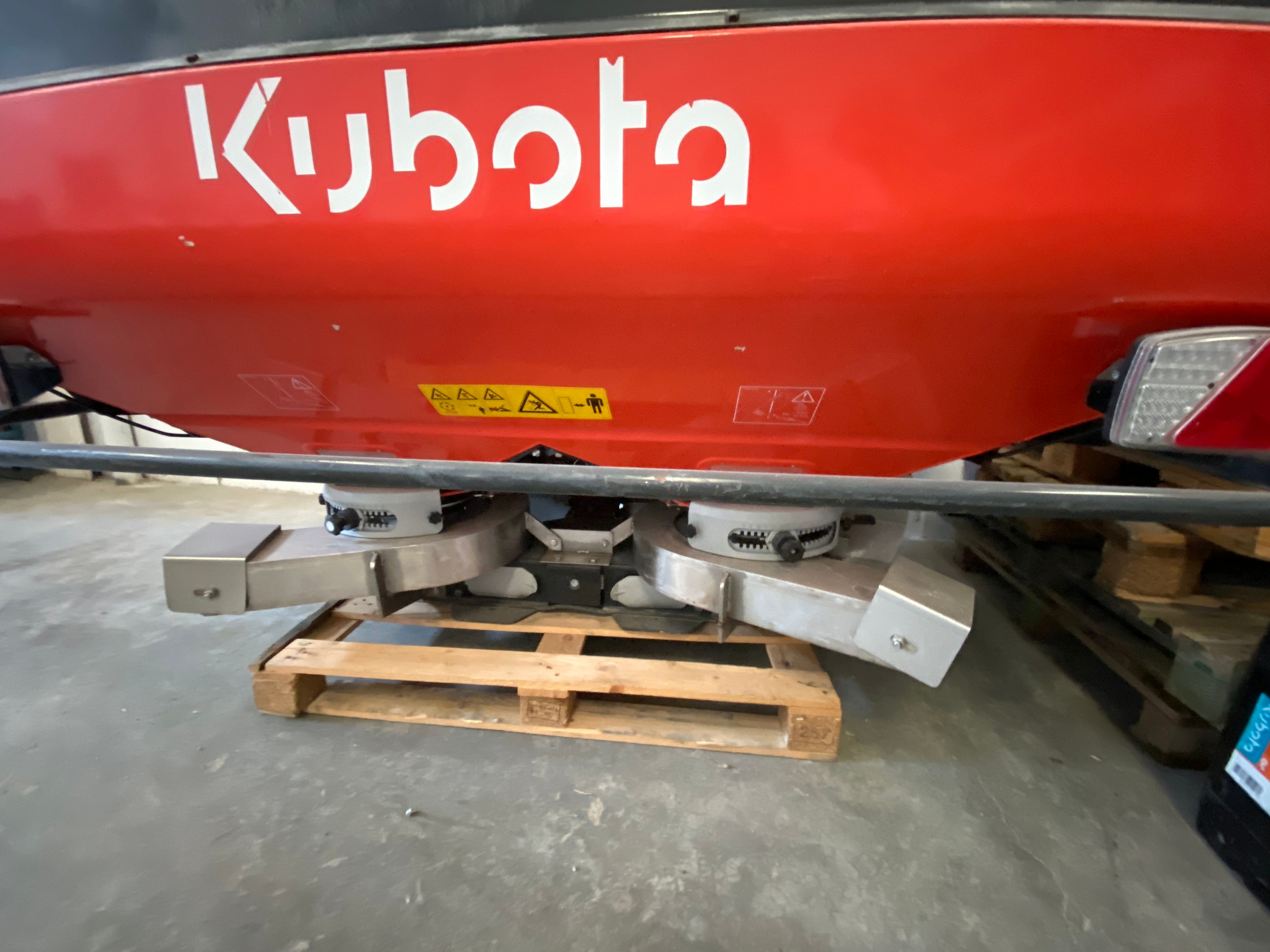 Alquiler Abonadora Kubota DSM Supendida  website