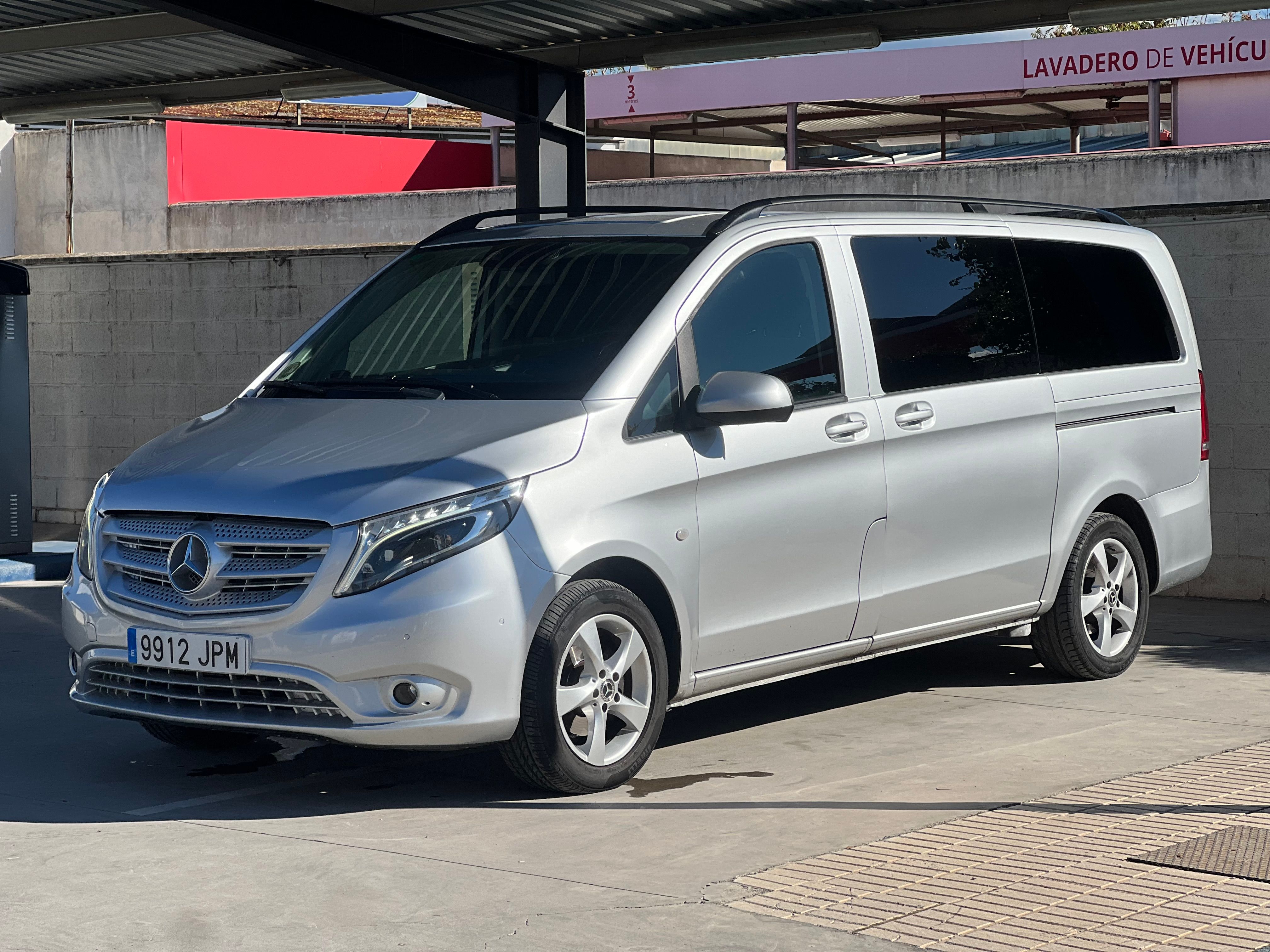 Alquila Mercedes Vito Tourer 9plazas website