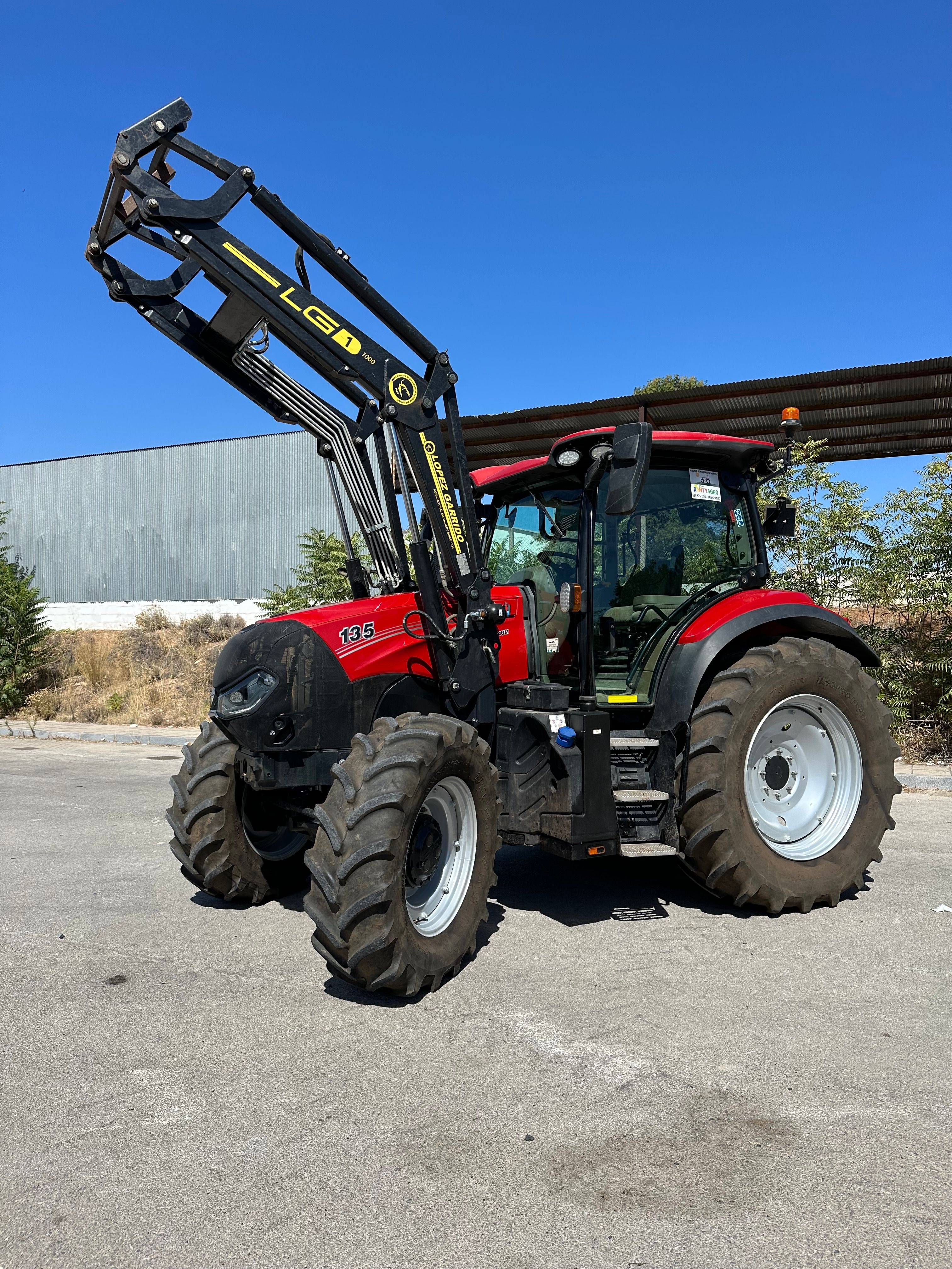 ALQUILER TRACTOR MAXXUM 135CV website