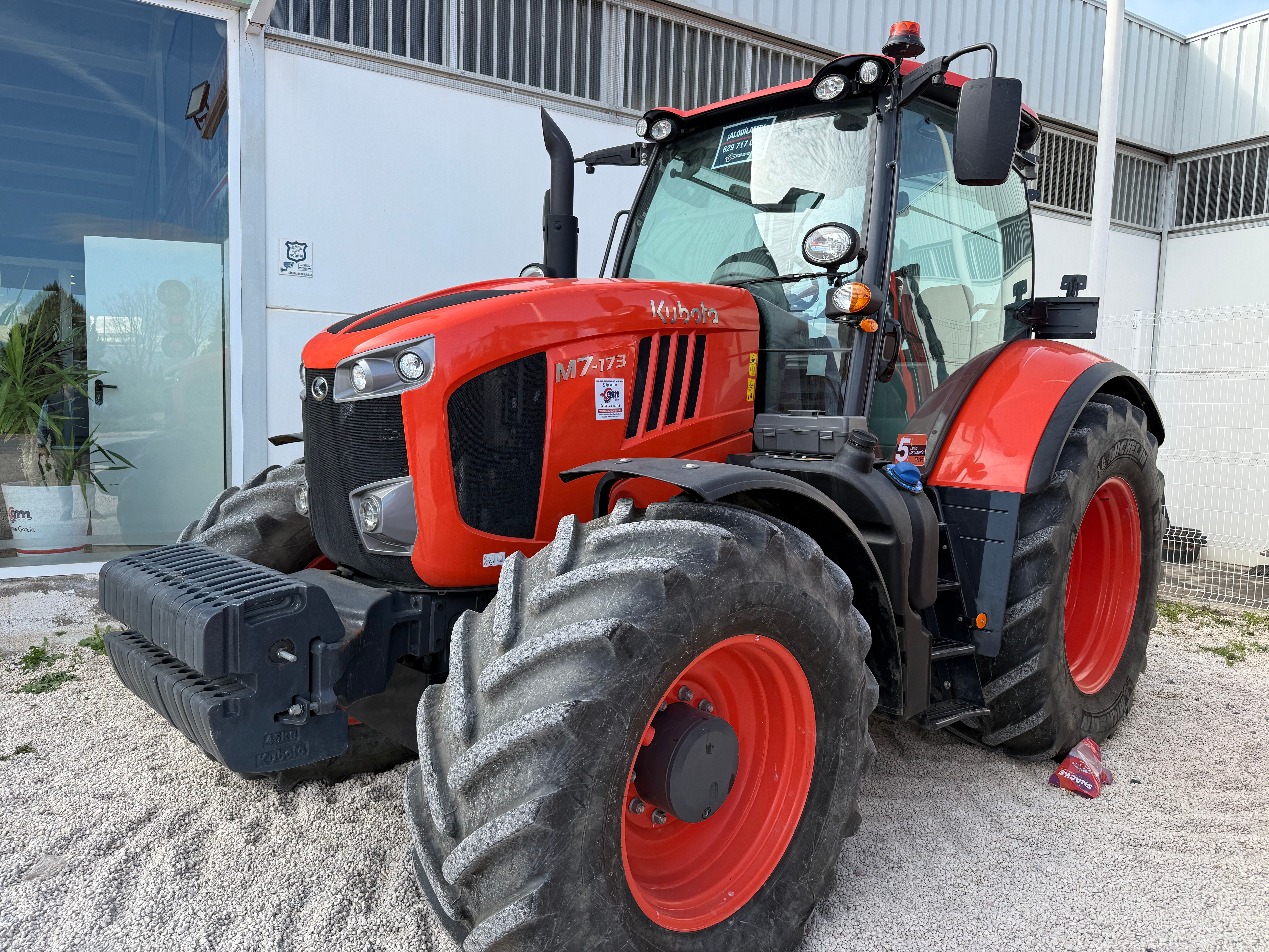 ALQUILER KUBOTA M7 173 EN SEVILLA website