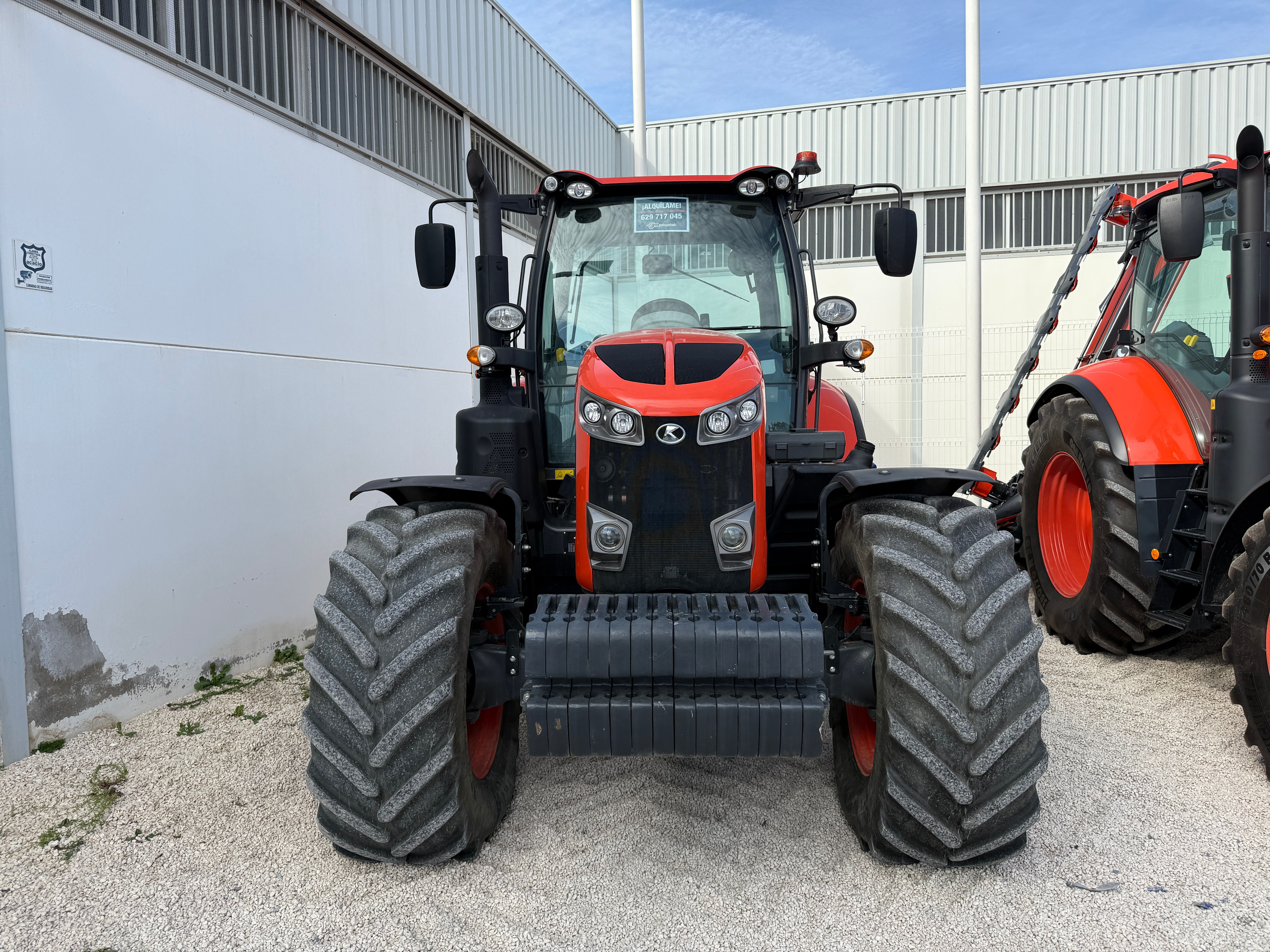 ALQUILER KUBOTA M7 173 EN SEVILLA  website