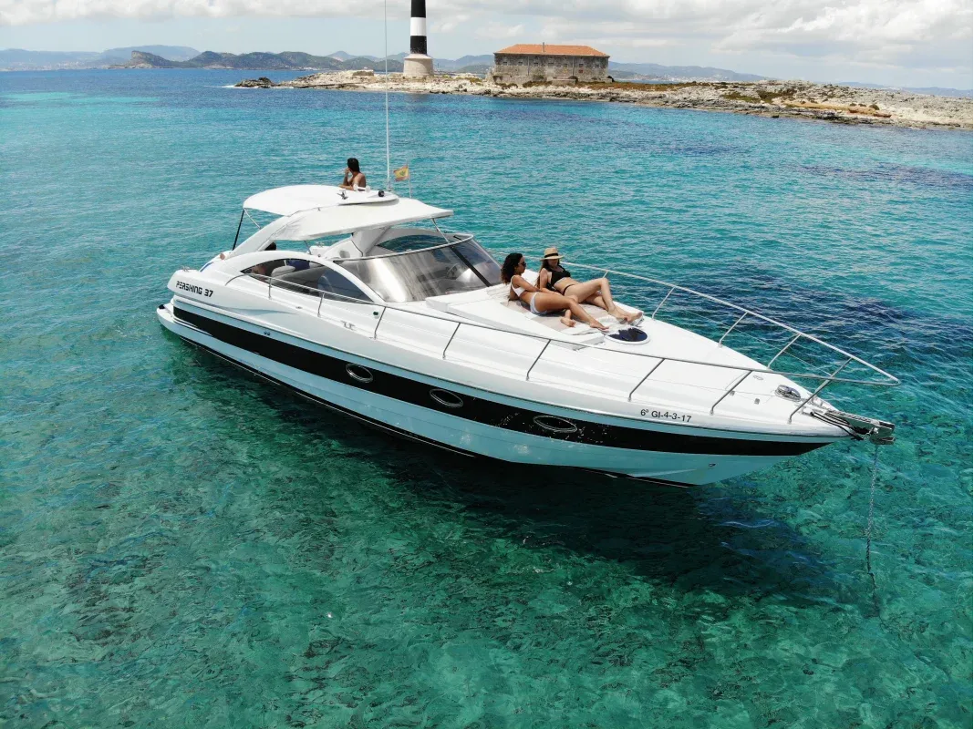 ALQUILER LANCHA PERSHING 37 BLACK BALL IBIZA website
