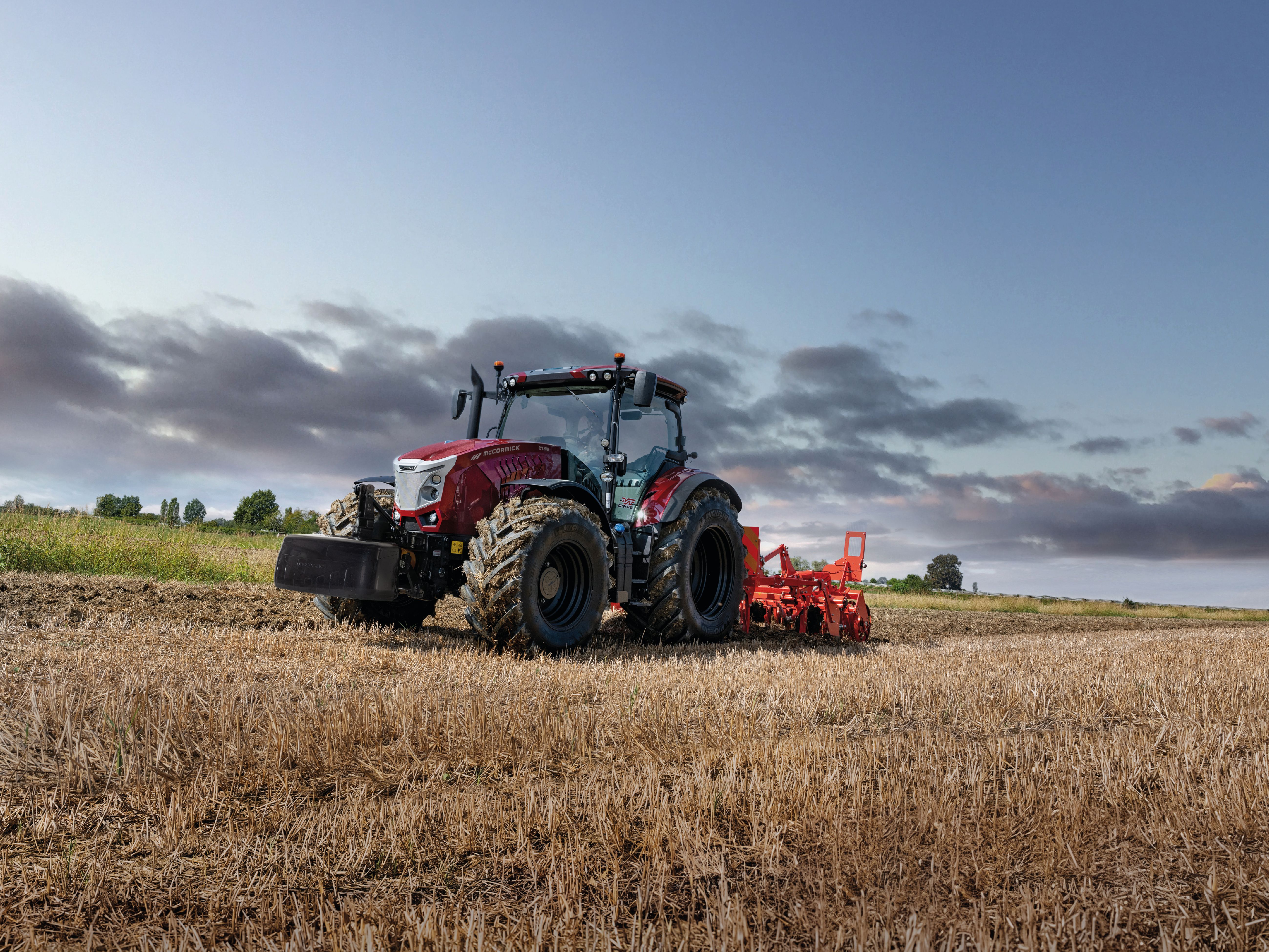 Trator McCormick X7 SWB em Renting — Ágil em Solos Húmidos até 175 CV | bueydu Portugal website