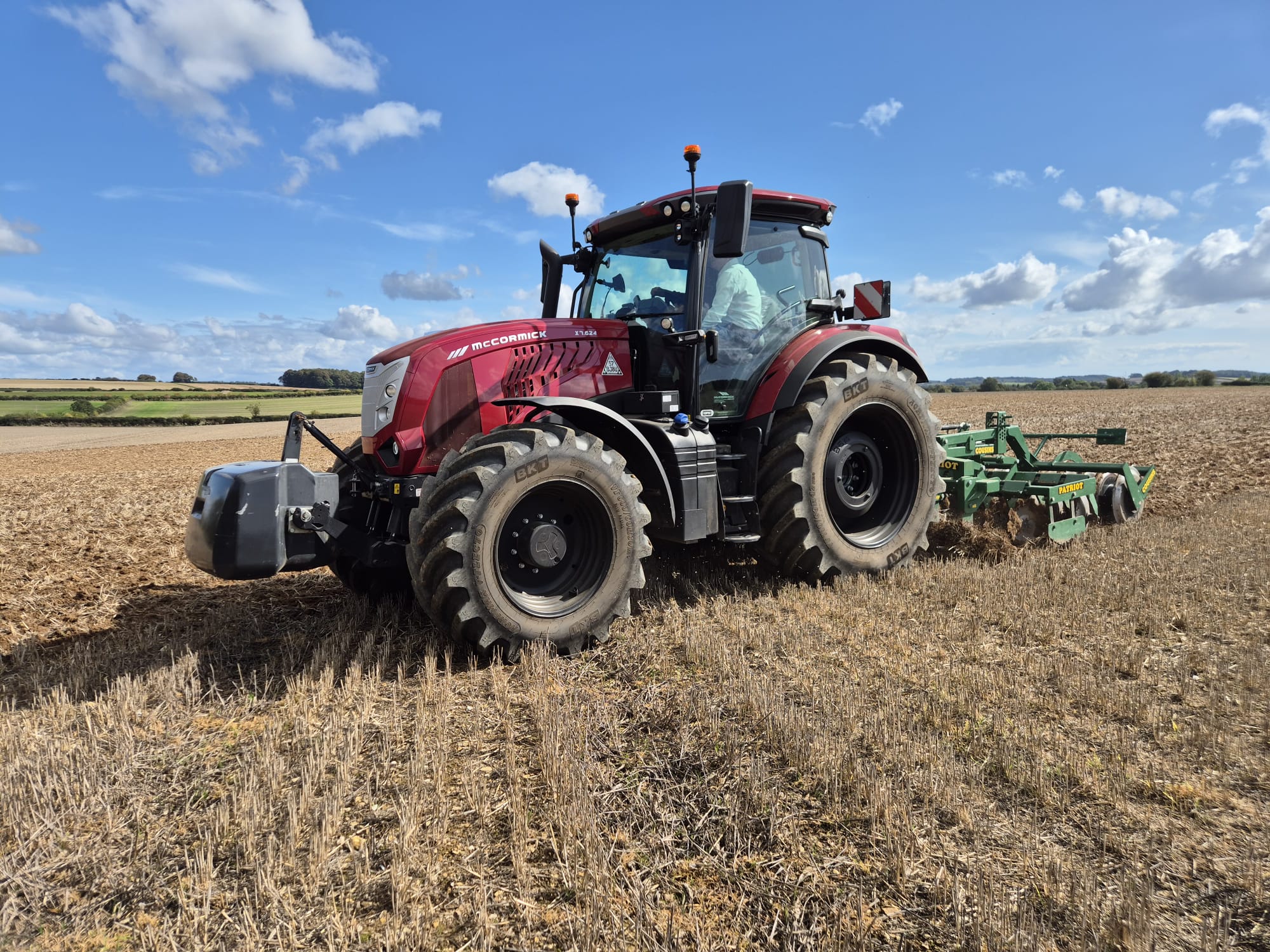 TRACTOR McCormick X76 VT DRIVE en RENTING website