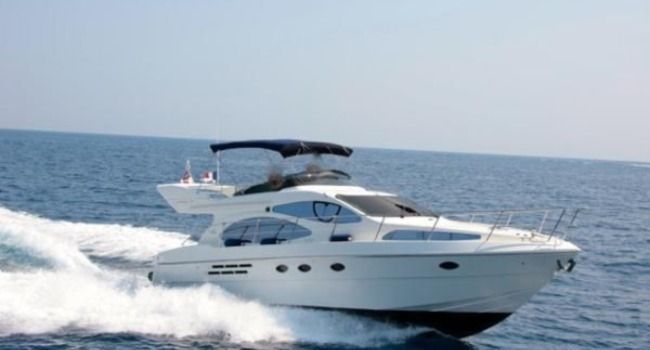 YATE  Azimut 46 Fly website