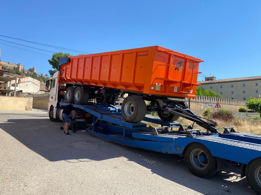ALQUILER REMOLQUE BAÑERA 24000KG EN BURGOS  website