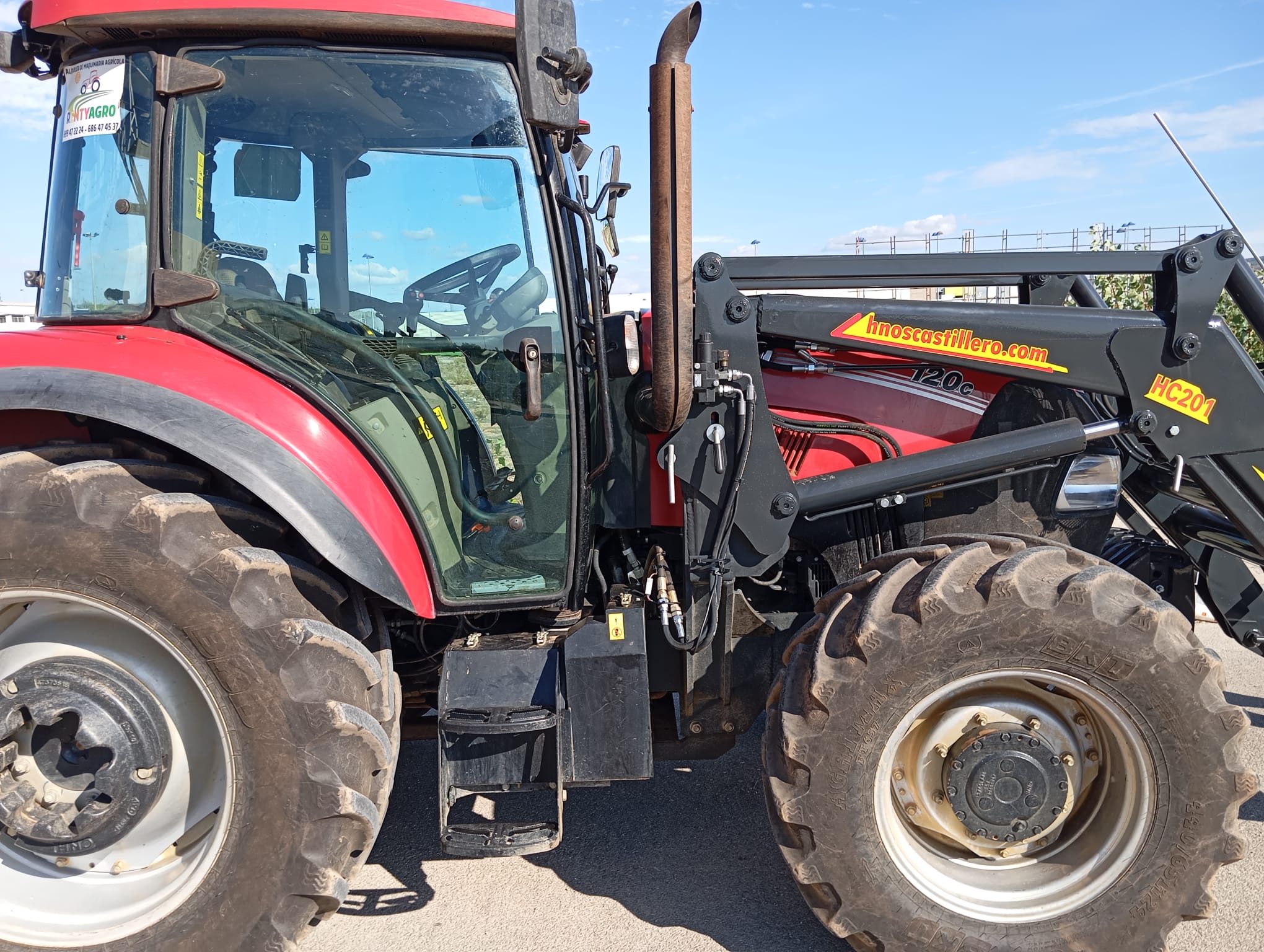Alquiler Tractor Case IH 120 C con Pala en Córdoba  website