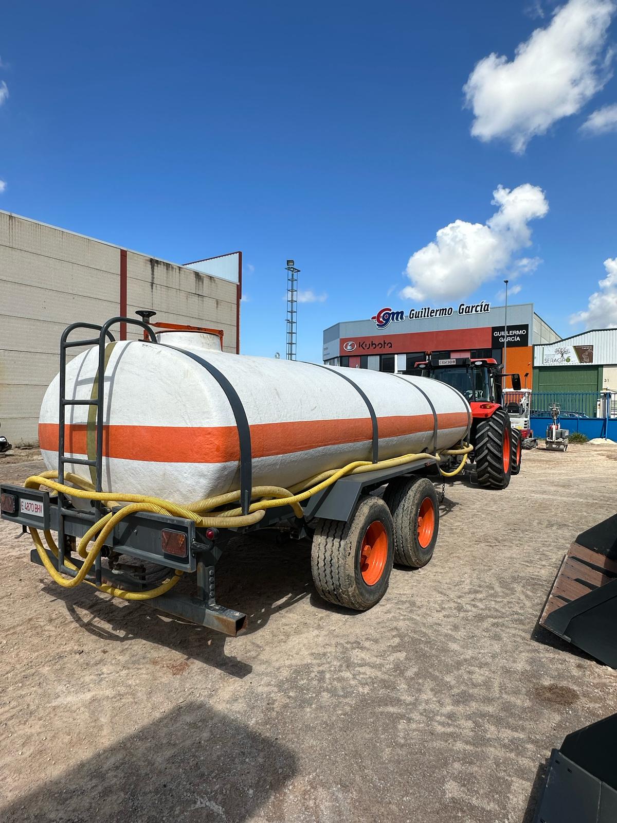 Alquiler de Cuba agua 12.000l en Jaén  website