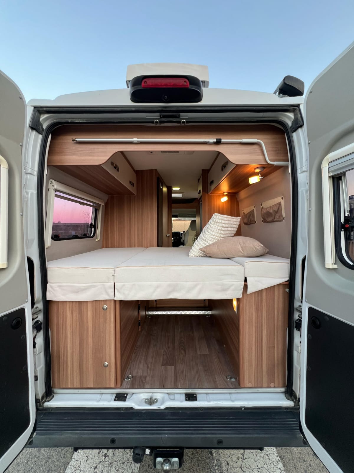 Alquiler de Autocaravana en Gran Canaria – Fiat Ducato Weinsberg Carabus 2019 para 4 personas website