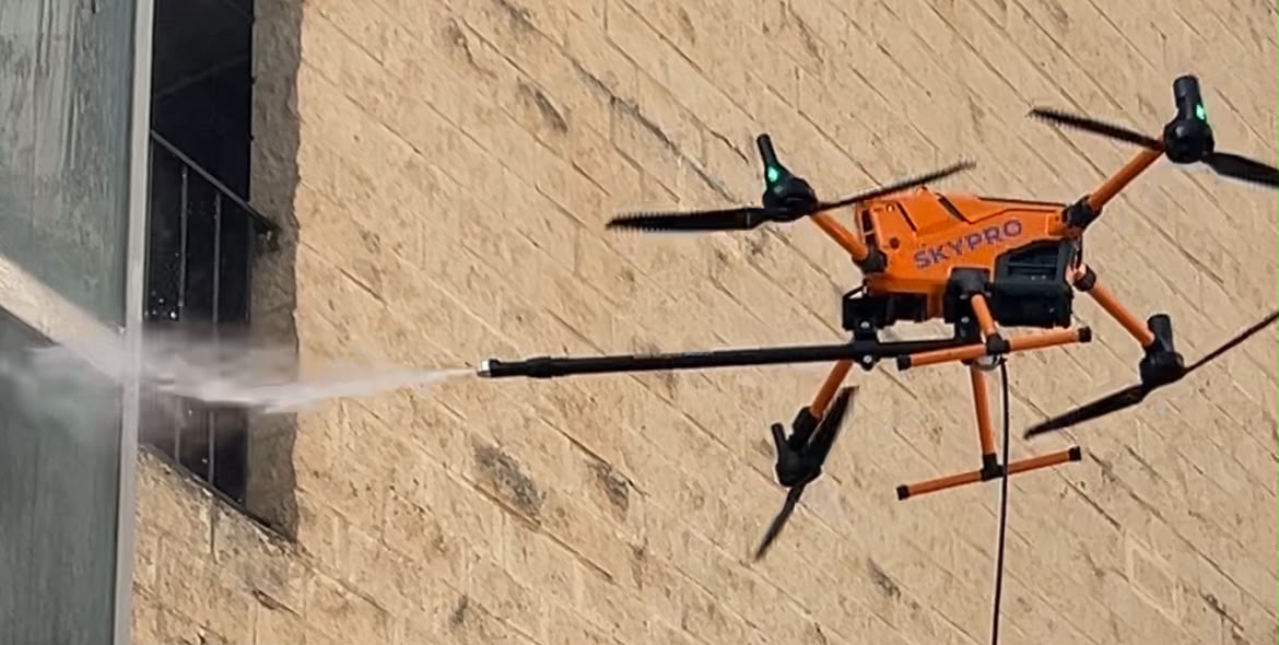 Limpieza Aérea con Drones de alta Precisión y Mantenimiento website