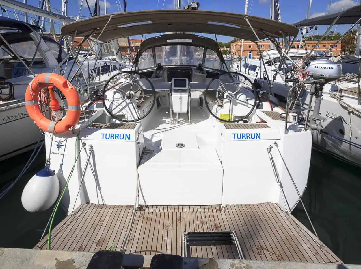 ALQUILER BARCO VELERO Sun Odyssey 419. Turrun Turrun website