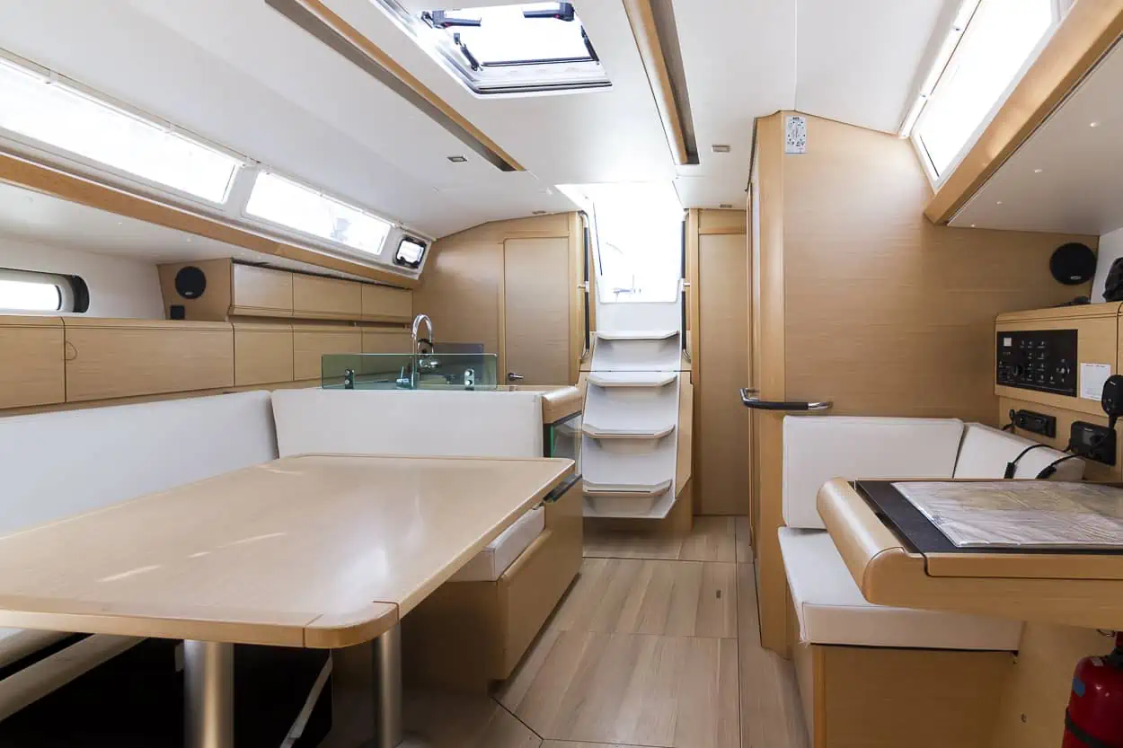 ALQUILER BARCO VELERO Sun Odyssey 419. Turrun Turrun website