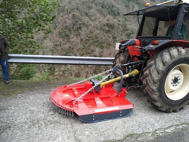 Desbroces y triturados con tractor website
